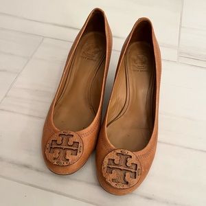 Tory Burch wedge shoe 7.5